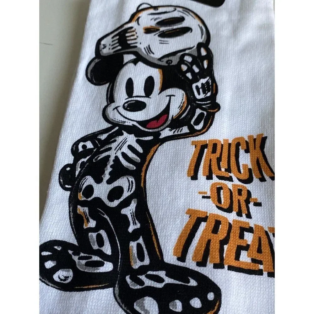 2 Pk Disney Halloween‎ Kitchen Towels Mickey Mouse Trick Treat Skeleton Costume